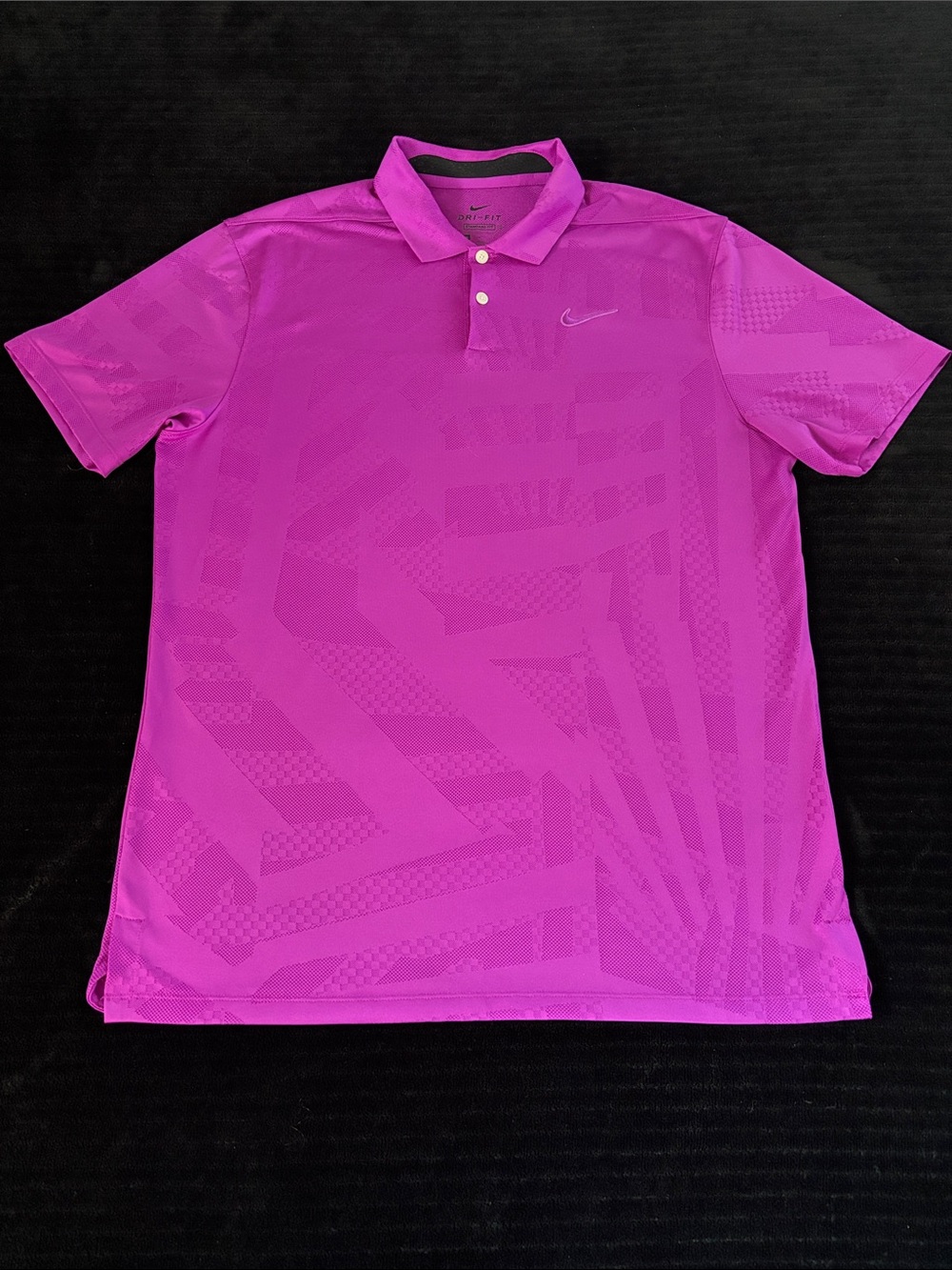 Nike Men's Sz M Magenta Polo with Subtle Tonal Pattern